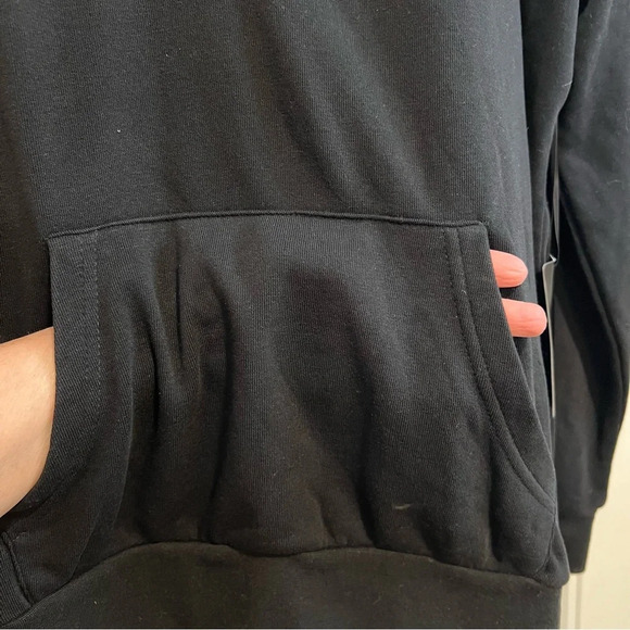 Hot Topic Harry Potter Chevron Gryffindor Black Sweatshirt. Size Medium. NWT. - Picture 7 of 15